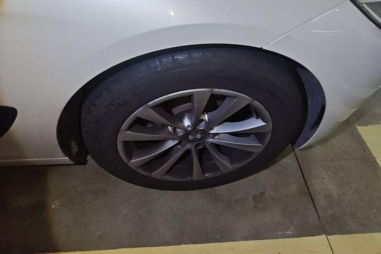 Used BMW 3 Series GT 2016 320i Fashion Model Right Front Wheel Hub