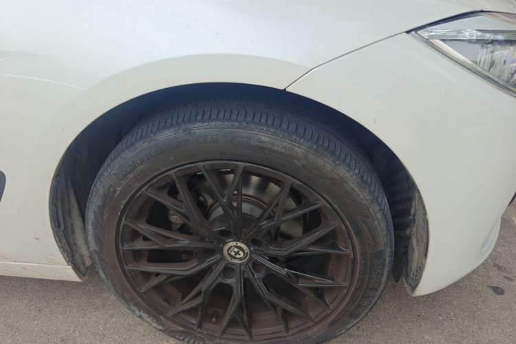 Used BMW 3 Series GT 2016 320i Fashion Model Right Front Wheel Hub