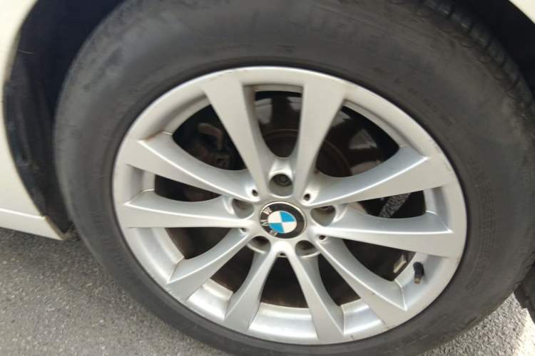 Used BMW 3 Series GT 2016 320i Fashion Model Right Front Wheel Hub