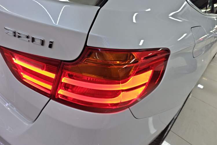 Used BMW 3 Series GT 2016 320i Design Package Edition Right Rear Taillight