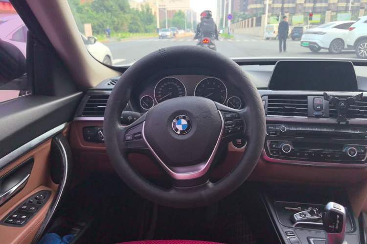 Used BMW 3 Series GT 2016 320i Design Package Edition Steering Wheel