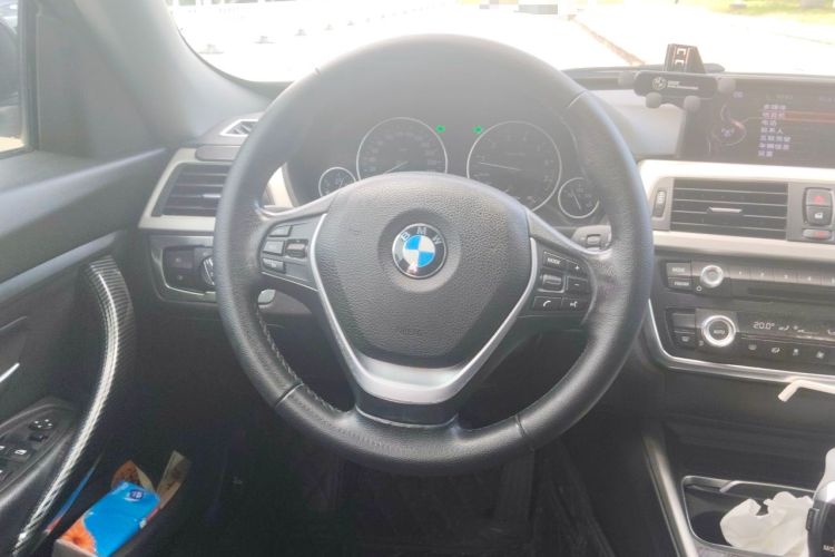 Used BMW 3 Series GT 2016 320i Fashion Model Steering Wheel