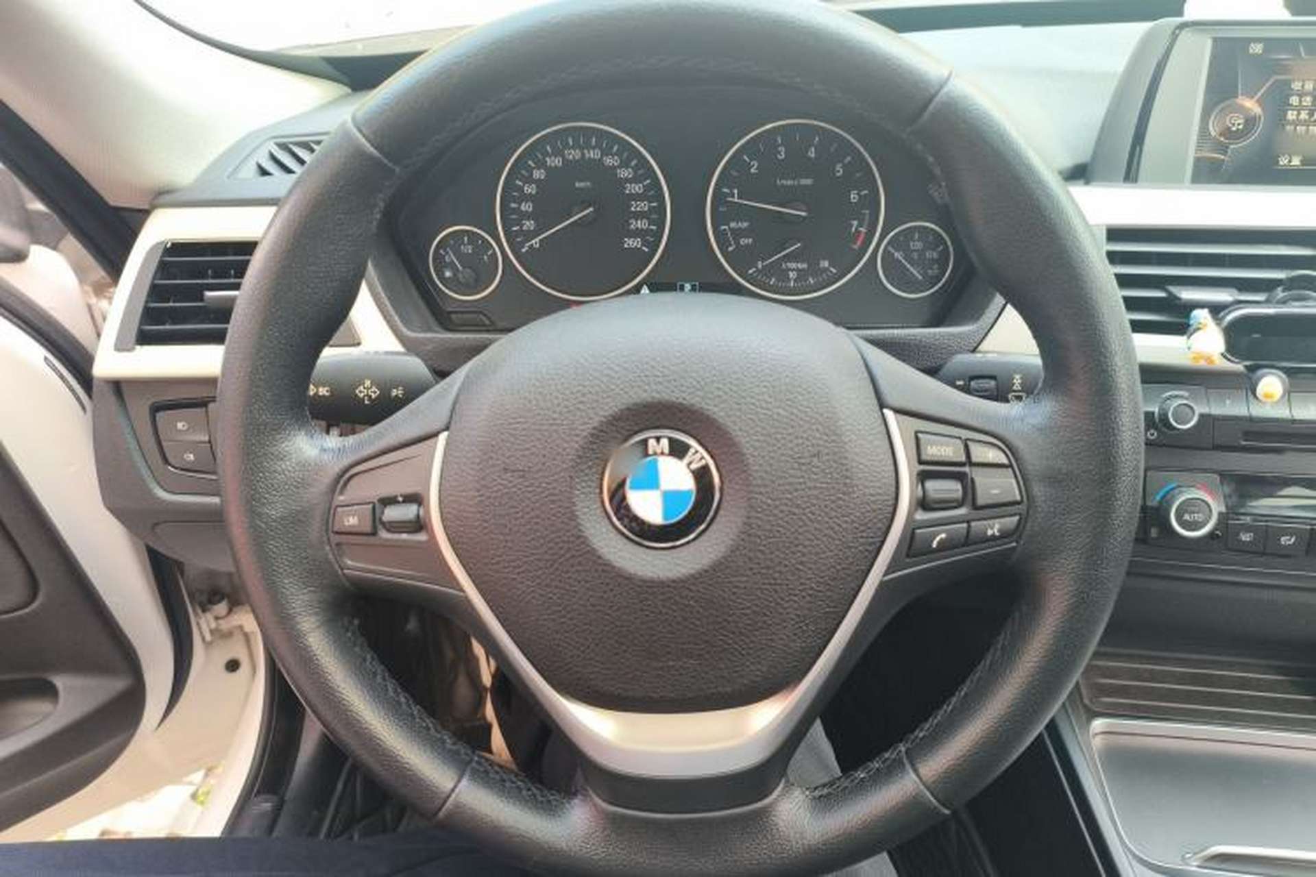 Used BMW 3 Series GT 2016 320i Fashion Model Steering Wheel