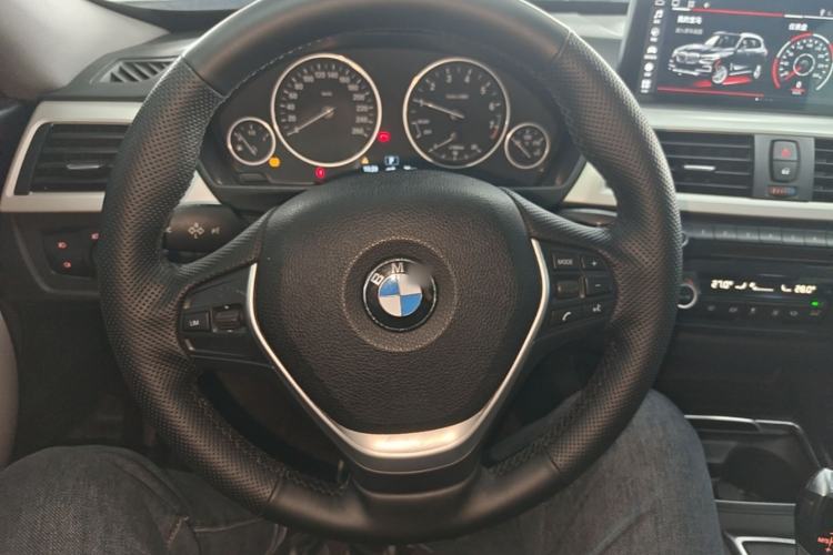 Used BMW 3 Series GT 2016 320i Fashion Model Steering Wheel