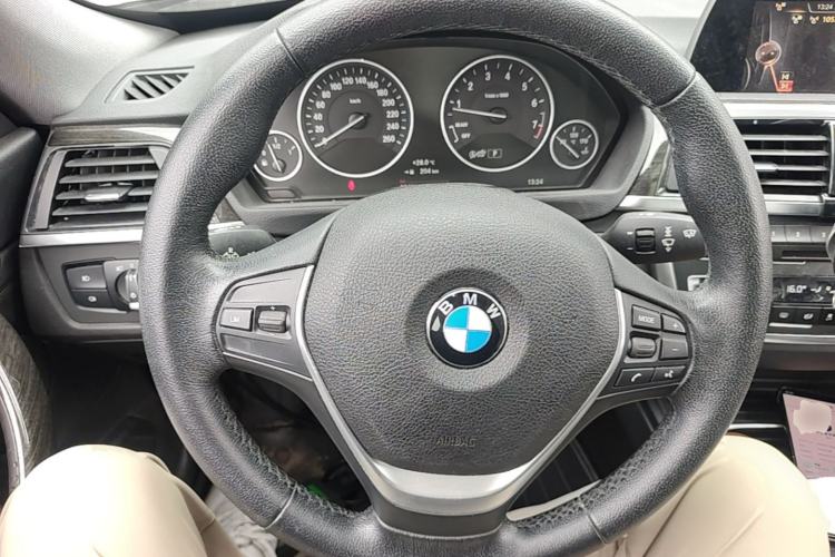 Used BMW 3 Series GT 2016 320i Design Package Edition Steering Wheel