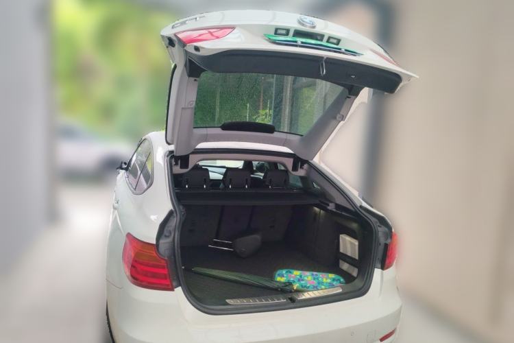 Used BMW 3 Series GT 2016 320i Fashion Model Trunk