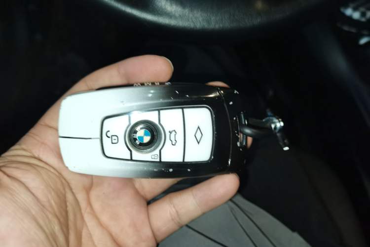 Used BMW 3 Series GT 2016 320i Fashion Model Vehicle Key