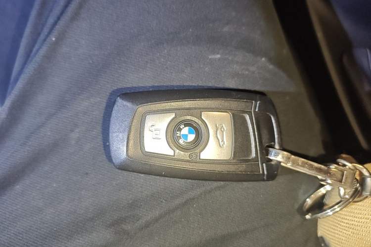 Used BMW 3 Series GT 2016 320i Fashion Model Vehicle Key