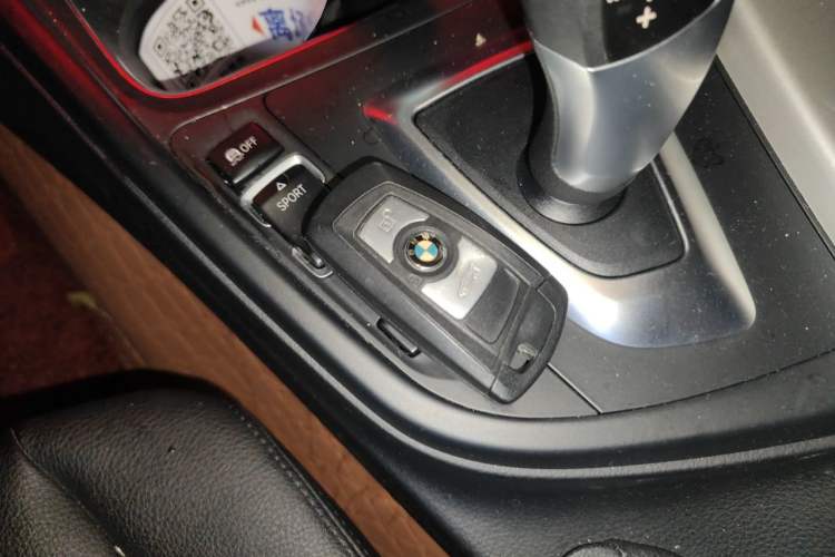 Used BMW 3 Series GT 2016 320i Fashion Model Vehicle Key