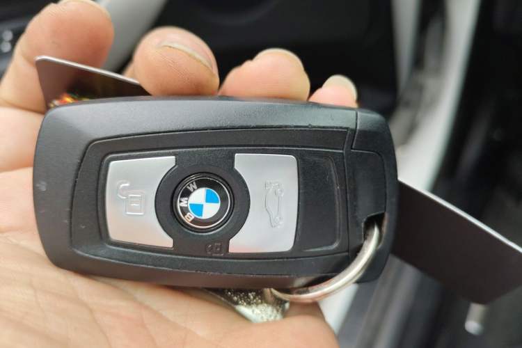Used BMW 3 Series GT 2016 320i Fashion Model Vehicle Key