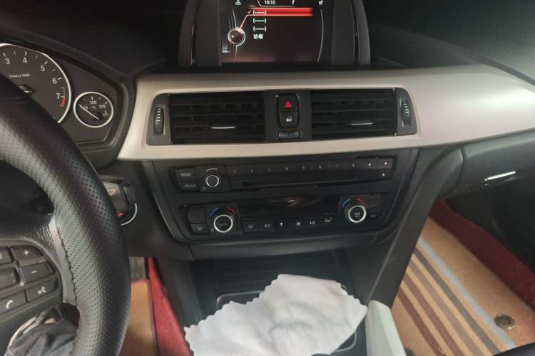 Used BMW 3 Series GT 2016 320i Fashion Model Audio And AC Panel