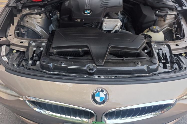 Used BMW 3 Series GT 2016 320i Fashion Model Engine Bay