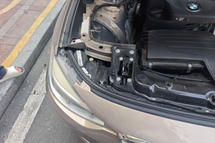 Used BMW 3 Series GT 2016 320i Fashion Model Engine Bay Right