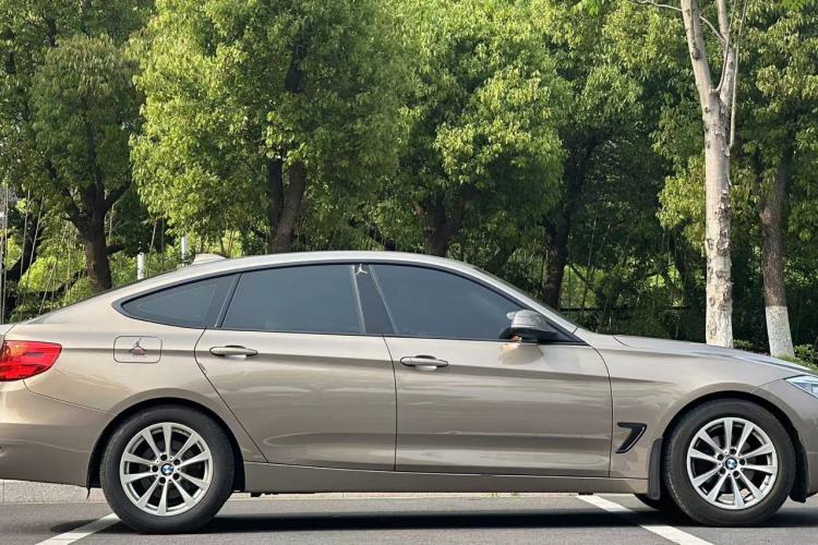 Used BMW 3 Series GT 2016 320i Fashion Model Exterior 2