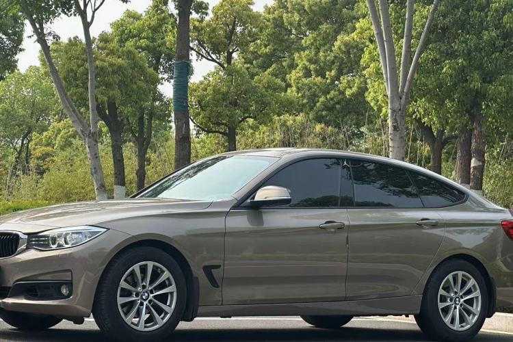 Used BMW 3 Series GT 2016 320i Fashion Model Exterior 3