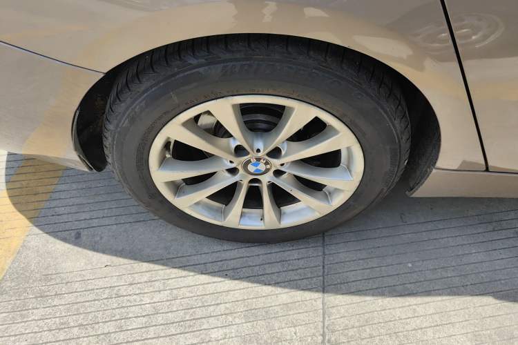 Used BMW 3 Series GT 2016 320i Fashion Model Exterior 8