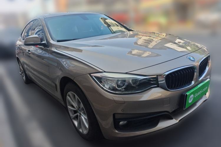Used BMW 3 Series GT 2016 320i Fashion Model Front Right 45 Deg