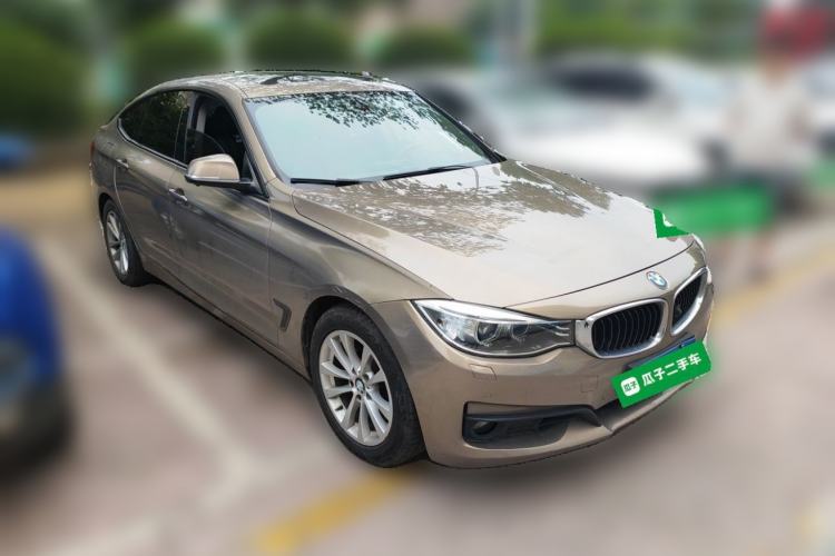 Used BMW 3 Series GT 2016 320i Fashion Model Front Right 45 Deg