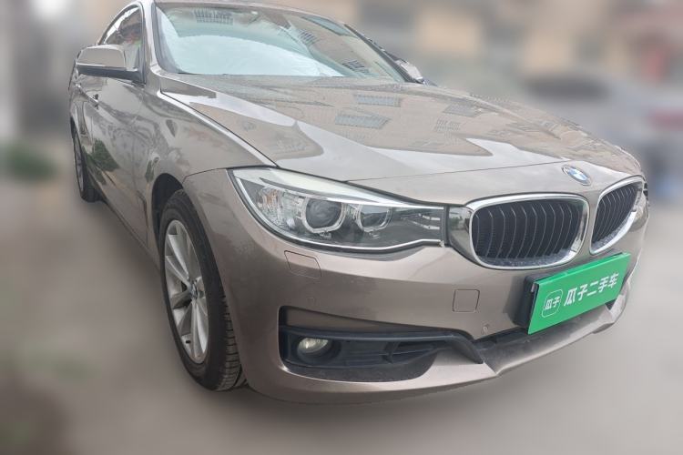 Used BMW 3 Series GT 2016 320i Fashion Model Front Right 45 Deg