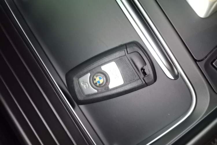 Used BMW 3 Series GT 2016 320i Fashion Model Interior 1