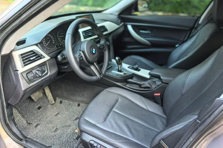 Used BMW 3 Series GT 2016 320i Fashion Model Interior 2