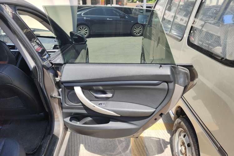 Used BMW 3 Series GT 2016 320i Fashion Model Interior 6