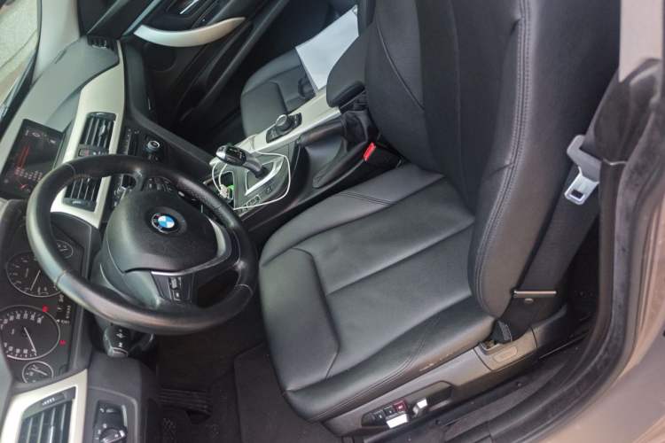 Used BMW 3 Series GT 2016 320i Fashion Model Left Front Seat