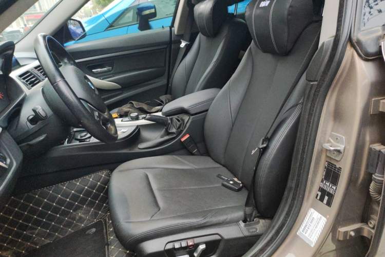 Used BMW 3 Series GT 2016 320i Fashion Model Left Front Seat