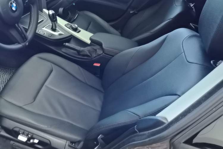 Used BMW 3 Series GT 2016 320i Fashion Model Left Front Seat