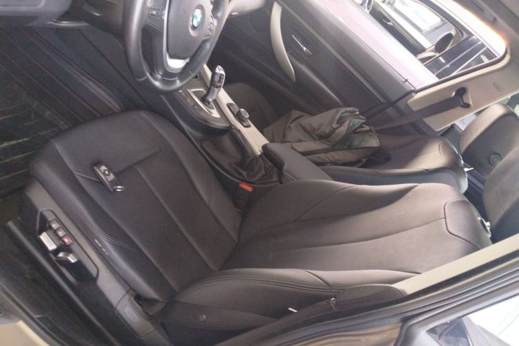 Used BMW 3 Series GT 2016 320i Fashion Model Left Front Seat