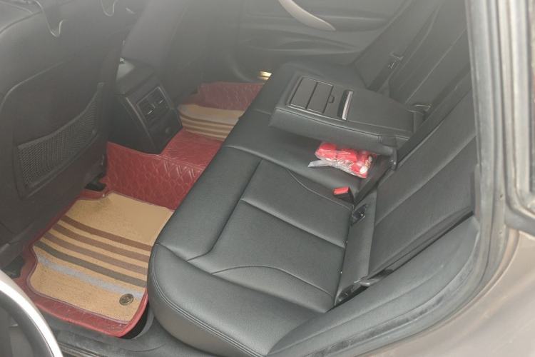 Used BMW 3 Series GT 2016 320i Fashion Model Left Rear Seat