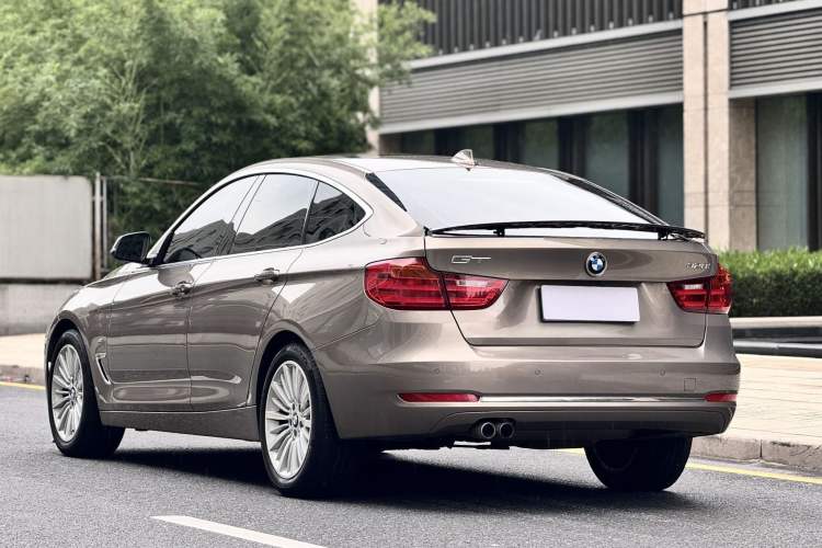 Used BMW 3 Series GT 2016 328i Design Package Model Rear Left 45 Deg