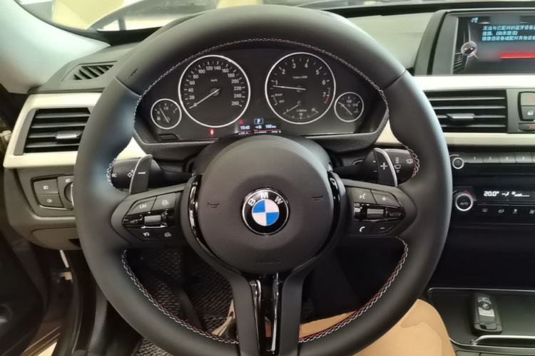 Used BMW 3 Series GT 2016 320i Fashion Model Steering Wheel
