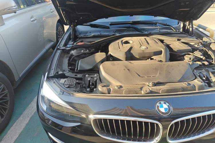 Used BMW 3 Series GT 2017 320i Luxury Design Package Engine Bay Right