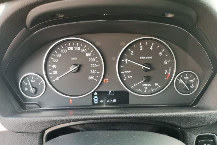 Used BMW 3 Series GT 2017 320i Sport Edition Instrument Cluster