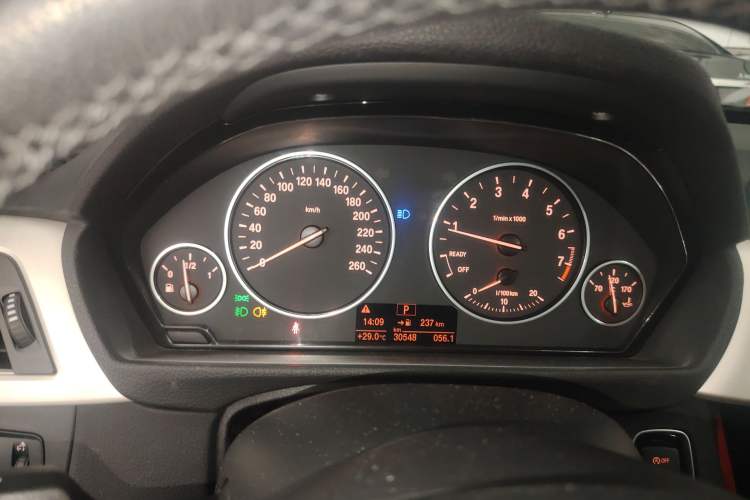 Used BMW 3 Series GT 2017 320i Sport Edition Instrument Cluster