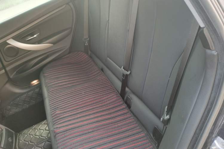 Used BMW 3 Series GT 2017 320i Sport Edition Left Rear Seat