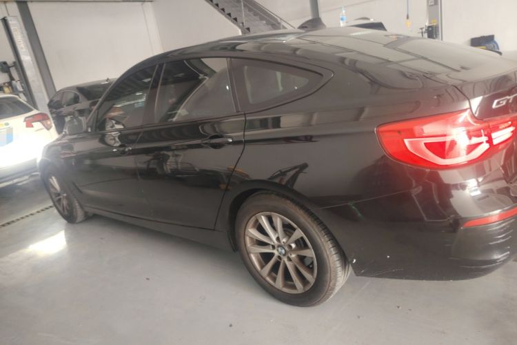 Used BMW 3 Series GT 2017 320i Sport Edition Left Side