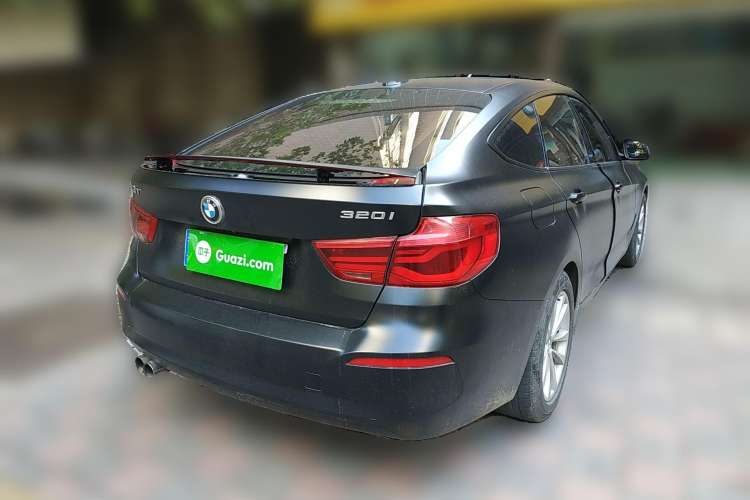 Used BMW 3 Series GT 2017 320i Sport Edition Rear Right 45 Deg