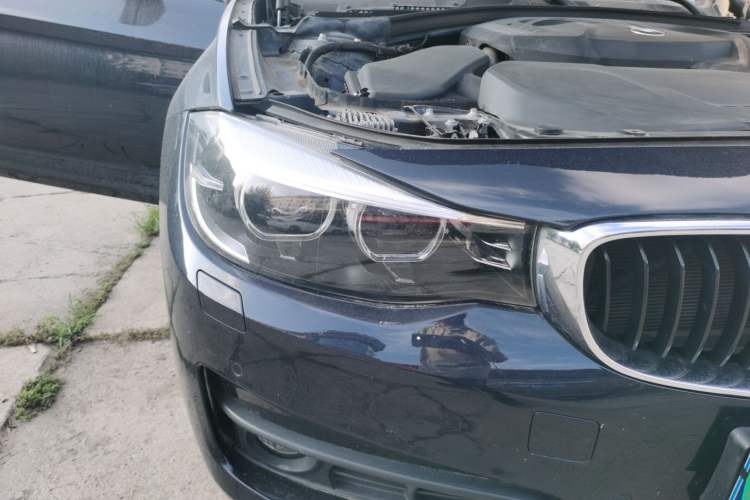 Used BMW 3 Series GT 2017 320i Sport Edition Right Front Headlight