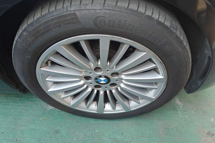 Used BMW 3 Series GT 2017 320i Luxury Design Package Right Front Wheel Hub