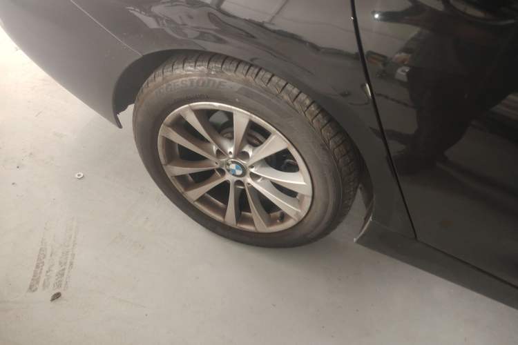 Used BMW 3 Series GT 2017 320i Sport Edition Right Rear Wheel Hub