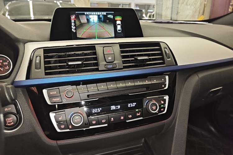 Used BMW 3 Series GT 2017 320i M Sport Audio And AC Panel