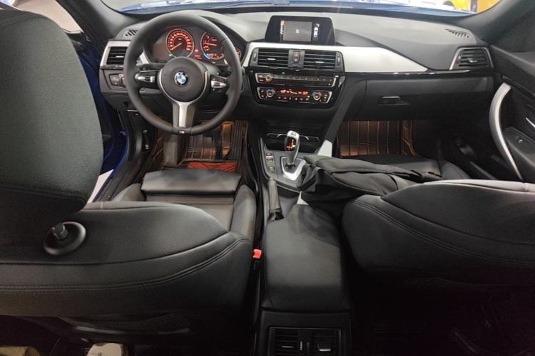 Used BMW 3 Series GT 2017 320i M Sport Center Console
