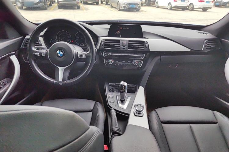 Used BMW 3 Series GT 2017 320i M Sport Center Console