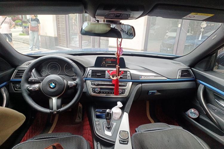 Used BMW 3 Series GT 2017 320i M Sport Center Console