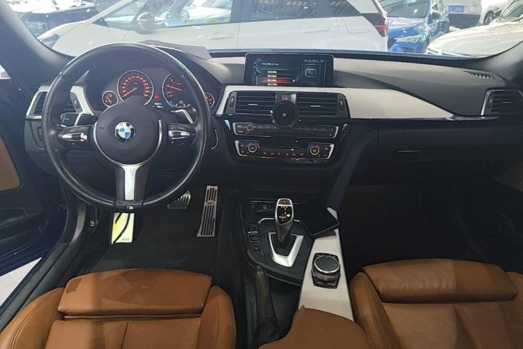 Used BMW 3 Series GT 2017 330i xDrive M Sport Center Console