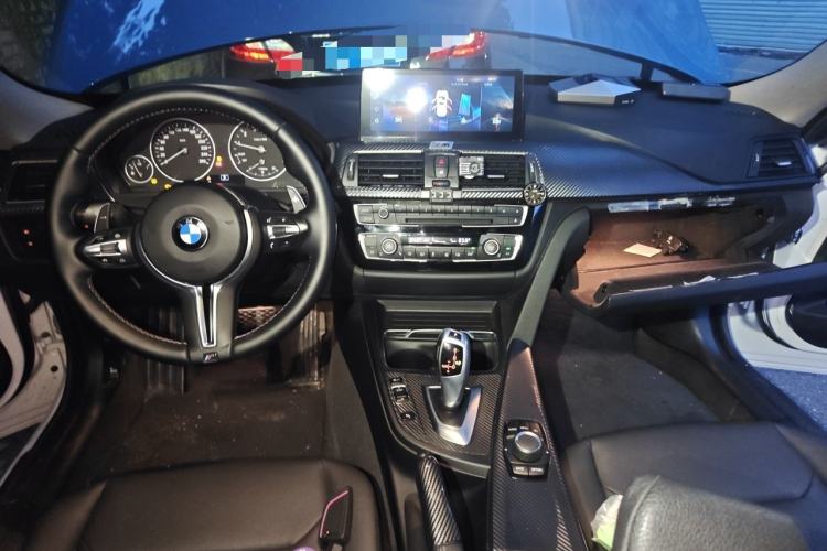 Used BMW 3 Series GT 2017 320i Sport Edition Center Console