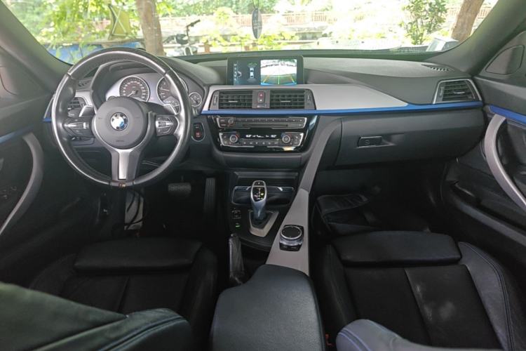 Used BMW 3 Series GT 2017 330i xDrive M Sport Center Console