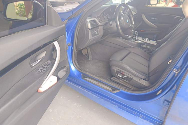 Used BMW 3 Series GT 2017 320i M Sport Driver Seat